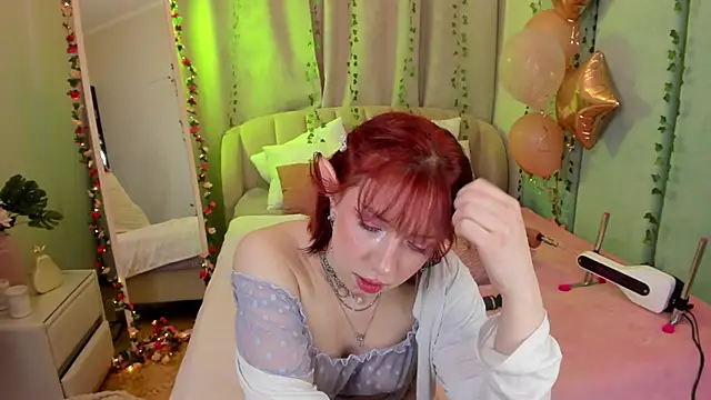 Snapshot of Love_is_Lola chatting on March 2025 04:17:02 AM Love is Lola online show from March 2025 04:17:02 AM
