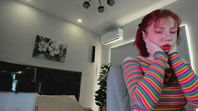 Snapshot of Love_is_Lola chatting on March 2025 01:48:01 AM Love is Lola online show from March 2025 01:48:01 AM