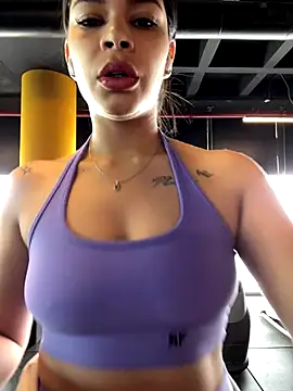 Snapshot of DaryRos chatting on October 2025 03:10:02 PM DaryRos online show from October 2025 03:10:02 PM