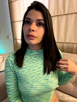 Snapshot of DaryRos chatting on October 2025 10:32:02 PM DaryRos online show from October 2025 10:32:02 PM