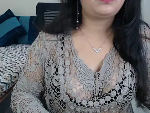 Snapshot of Inviting_Aanya chatting on December 2024 04:01:02 AM Inviting Aanya online show from December 2024 04:01:02 AM