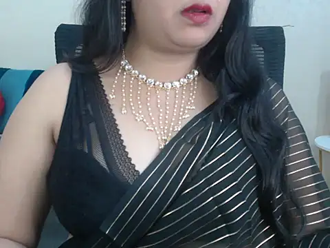 Snapshot of Inviting_Aanya chatting on February 2025 01:30:01 PM Inviting Aanya online show from February 2025 01:30:01 PM