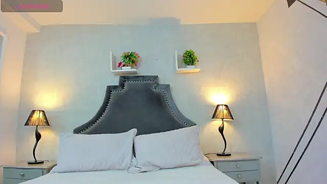 Snapshot of AnntoniaWood chatting on December 2024 12:33:02 PM AnntoniaWood online show from December 2024 12:33:02 PM