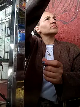 Divalive 28 online show from November 2025 06:19:02 PM