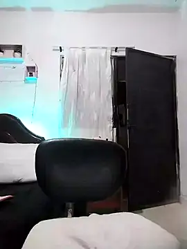 Snapshot of lunanataly chatting on January 2025 04:11:02 PM lunanataly online show from January 2025 04:11:02 PM