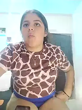 Snapshot of lunanataly chatting on February 2025 07:58:01 PM lunanataly online show from February 2025 07:58:01 PM