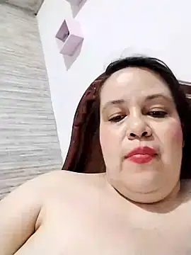 Snapshot of lunanataly chatting on March 2025 01:26:02 AM lunanataly online show from March 2025 01:26:02 AM