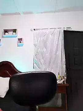 Snapshot of lunanataly chatting on September 2025 06:31:02 PM lunanataly online show from September 2025 06:31:02 PM