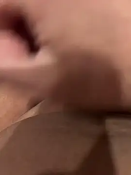 Snapshot of Teloficco chatting on November 2025 12:33:01 AM Teloficco online show from November 2025 12:33:01 AM