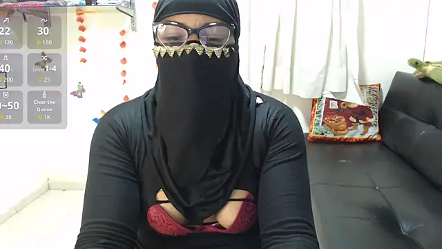 Aaliyah brown online show from September 2025 03:43:01 AM