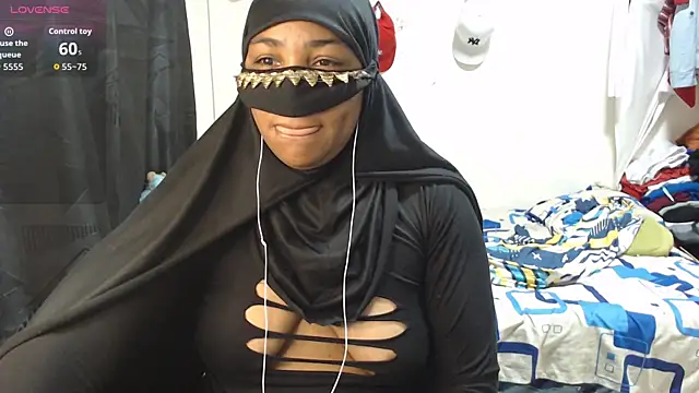 Aaliyah brown online show from November 2025 08:15:02 AM