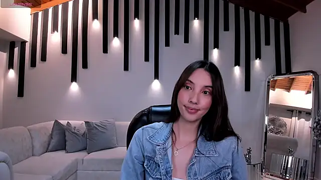 Snapshot of AnaisNin chatting on October 2025 03:38:01 AM AnaisNin online show from October 2025 03:38:01 AM