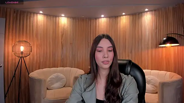 Snapshot of AnaisNin chatting on October 2025 04:45:02 AM AnaisNin online show from October 2025 04:45:02 AM