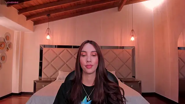 Snapshot of AnaisNin chatting on October 2025 04:20:02 AM AnaisNin online show from October 2025 04:20:02 AM