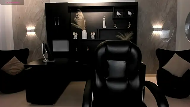 Snapshot of AnaisNin chatting on October 2025 02:58:02 AM AnaisNin online show from October 2025 02:58:02 AM