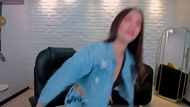 Snapshot of AnaisNin chatting on November 2025 03:50:01 AM AnaisNin online show from November 2025 03:50:01 AM