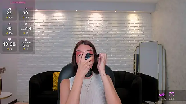 Snapshot of AnaisNin chatting on November 2025 03:40:02 AM AnaisNin online show from November 2025 03:40:02 AM