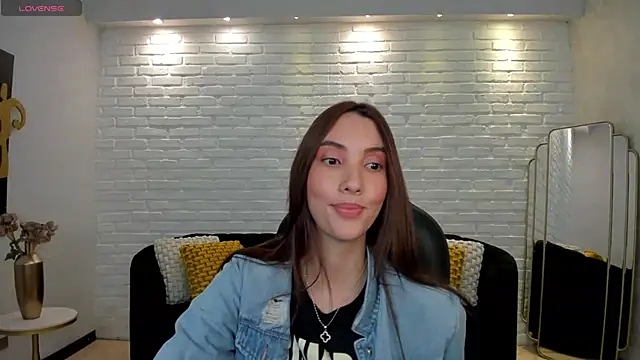 Snapshot of AnaisNin chatting on November 2025 03:06:02 AM AnaisNin online show from November 2025 03:06:02 AM