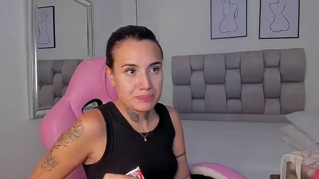 Snapshot of Susan-Sweet-7 chatting on October 2025 08:30:02 PM Susan-Sweet-7 online show from October 2025 08:30:02 PM