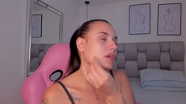 Snapshot of Susan-Sweet-7 chatting on November 2025 09:02:02 PM Susan-Sweet-7 online show from November 2025 09:02:02 PM