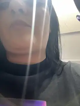 Snapshot of IrisBaker chatting on October 2025 09:11:01 PM IrisBaker online show from October 2025 09:11:01 PM