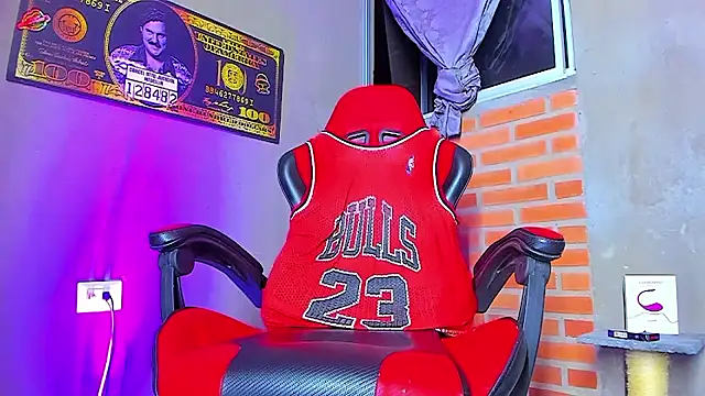 Snapshot of smoker445 chatting on October 2025 10:50:02 PM smoker445 online show from October 2025 10:50:02 PM