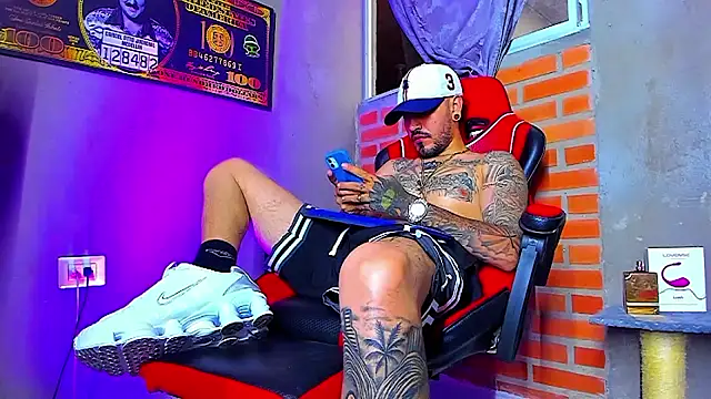 Snapshot of smoker445 chatting on October 2025 10:56:02 AM smoker445 online show from October 2025 10:56:02 AM