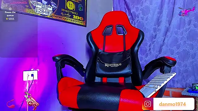 Snapshot of smoker445 chatting on November 2025 07:58:02 PM smoker445 online show from November 2025 07:58:02 PM