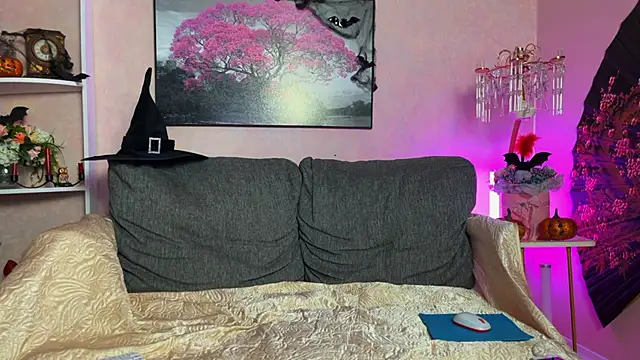 Snapshot of Selena_Sweetie chatting on October 2025 02:41:01 PM Selena Sweetie online show from October 2025 02:41:01 PM