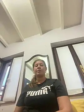 Snapshot of andreinitahg chatting on January 2025 05:05:01 PM andreinitahg online show from January 2025 05:05:01 PM