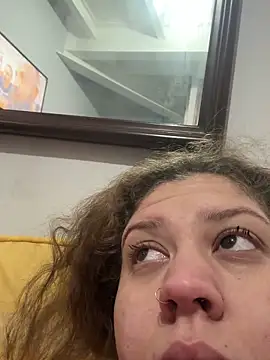 Snapshot of andreinitahg chatting on March 2025 07:08:02 AM andreinitahg online show from March 2025 07:08:02 AM