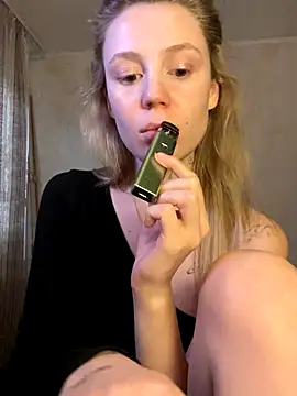 Snapshot of meanexx chatting on October 2025 01:19:01 PM meanexx online show from October 2025 01:19:01 PM