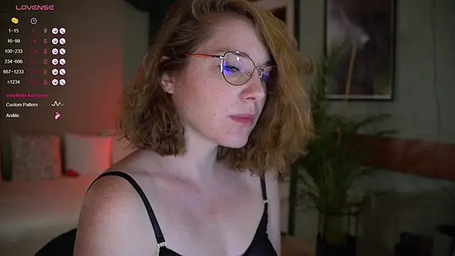 Snapshot of Your_phobia chatting on October 2025 11:07:01 PM Your phobia online show from October 2025 11:07:01 PM