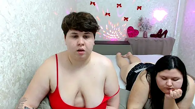BeckyAndHellen online show from December 2024 06:16:01 PM