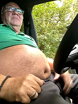 Snapshot of biggandybig chatting on September 2025 01:36:02 PM biggandybig online show from September 2025 01:36:02 PM