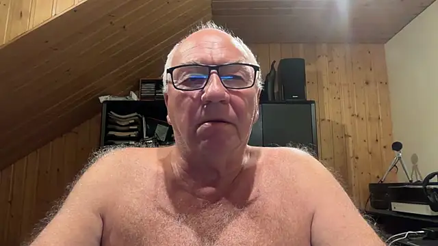 Snapshot of biggandybig chatting on September 2025 10:46:02 PM biggandybig online show from September 2025 10:46:02 PM