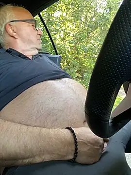 Snapshot of biggandybig chatting on September 2025 12:32:02 PM biggandybig online show from September 2025 12:32:02 PM