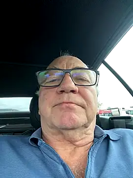 Snapshot of biggandybig chatting on October 2025 03:53:01 PM biggandybig online show from October 2025 03:53:01 PM