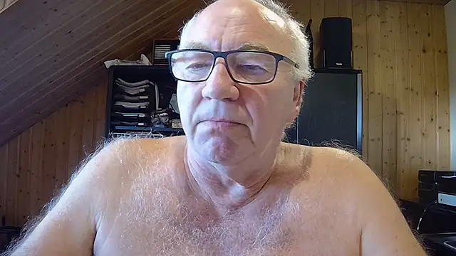 Snapshot of biggandybig chatting on October 2025 09:54:01 AM biggandybig online show from October 2025 09:54:01 AM