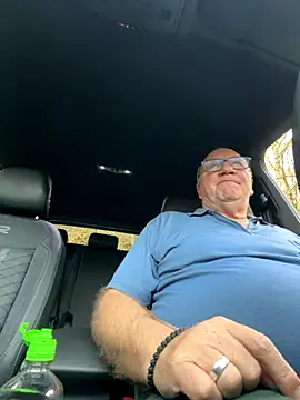 Snapshot of biggandybig chatting on November 2025 12:16:01 PM biggandybig online show from November 2025 12:16:01 PM