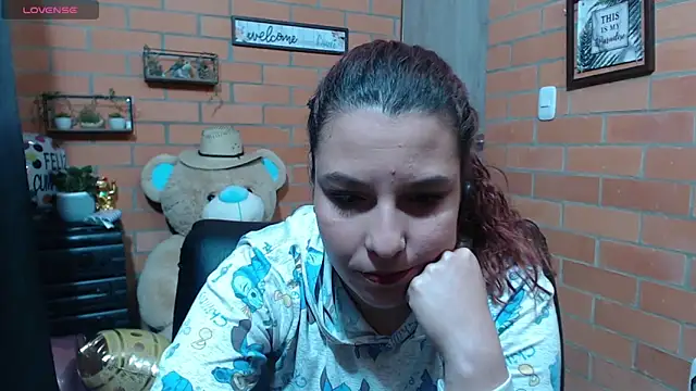 Snapshot of alexia_87 chatting on October 2025 10:55:02 PM alexia 87 online show from October 2025 10:55:02 PM