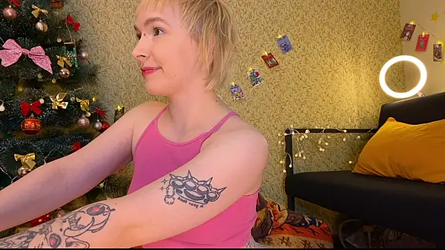 EmmyAmbros online show from January 2025 06:20:02 PM