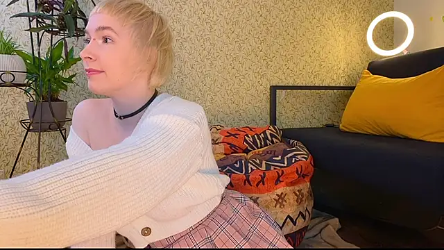 EmmyAmbros online show from February 2025 09:47:02 AM