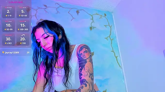 SaturnooStonee online show from October 2025 06:01:02 AM