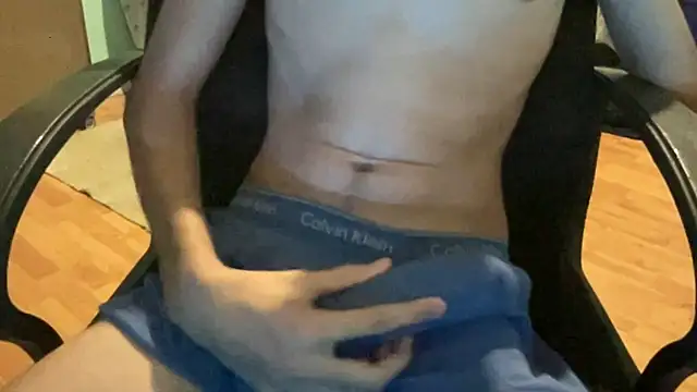 Snapshot of youngsexylad chatting on October 2025 10:32:02 PM youngsexylad online show from October 2025 10:32:02 PM