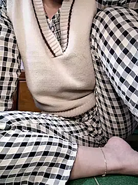 Snapshot of Mie610 chatting on November 2025 12:57:02 AM Mie610 online show from November 2025 12:57:02 AM