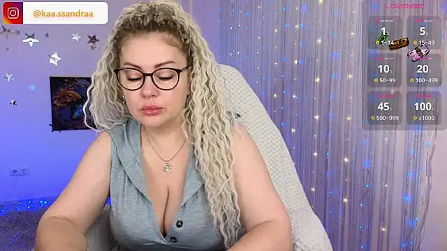 misskaassandraa online show from December 2024 09:55:02 AM