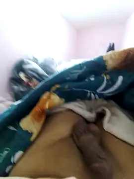 Snapshot of MoistCare7 chatting on November 2025 11:47:01 PM MoistCare7 online show from November 2025 11:47:01 PM