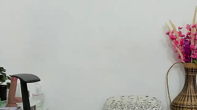 Latin Mature975 online show from October 2025 07:39:02 AM