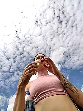 rebekka simpson online show from November 2025 05:19:01 PM